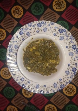 A picture of Palak paneer.