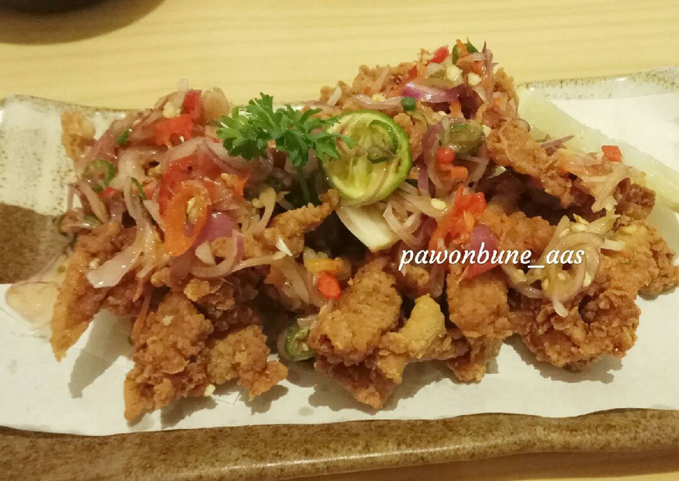 Kulit Ayam Krispi Sambal Matah