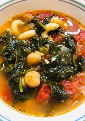 A picture of Easy Spinach ~ Garbanzo Soup 🥣.