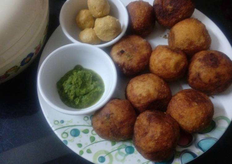 Step-by-Step Guide to Prepare Favorite Aloo vada