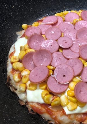 Hình của món Pizza Chảo (Món Ngon Ngày Tết Cho Bé) - Phiên Bản Cực Nhanh Đơn Giản.