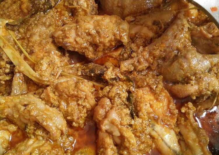 Bagaimana memasak Rendang Ayam, Enak Banget