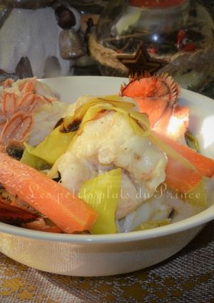 Une photo de Cocotte lotte et homard en sauce crémée pour le Nouvel An