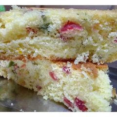 A picture of Tutti Frutti Cake.