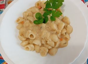 Foto di Pasta con lenticchie decorticate