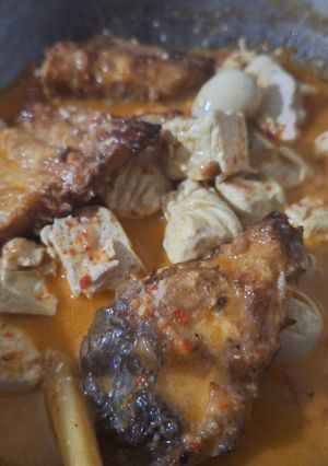 Foto resep Ikan Cucut Larak Tahu Kuah Merah a.k.a Mangut Iwak Asap Khas Tegal