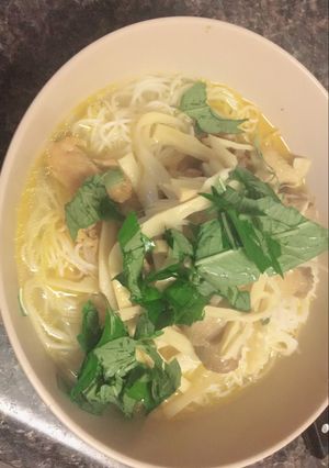 Hình của món Bún măng gà.