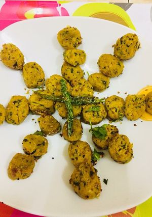 A picture of Gujarati methi muthiya.