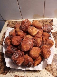Una foto de Buñuelos de manzana y canela 🍎