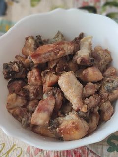 Una foto de Pollo al ajillo
