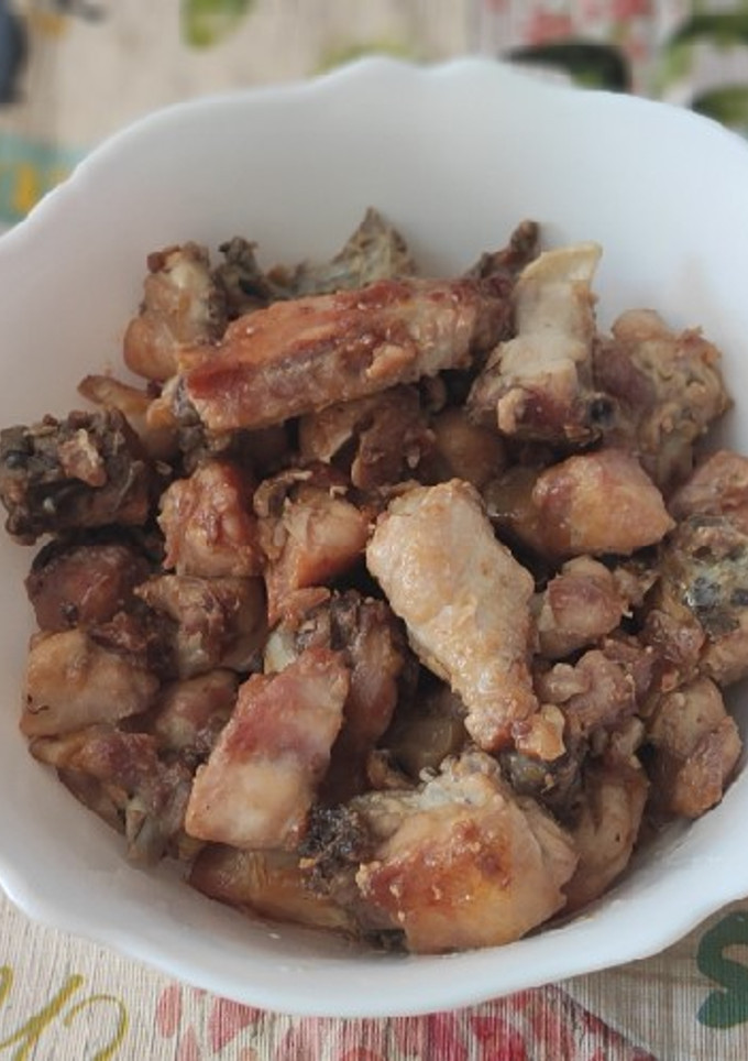 Una foto de Pollo al ajillo