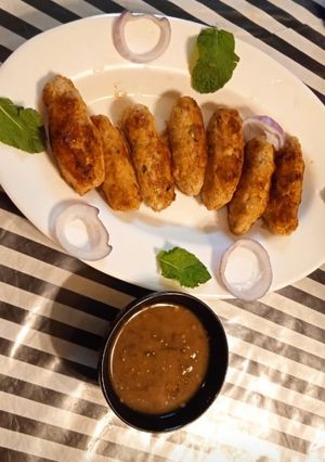 A picture of Chicken Reshmi Kabab.