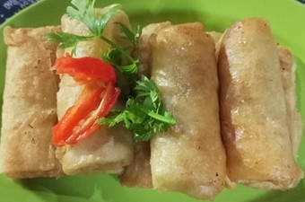 Cara Membuat Lumpia isi rebung muda Ekonomis Untuk Jualan