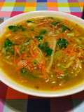 Sopa de verduras al curry