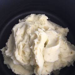 A picture of No butter mushed potatoes.