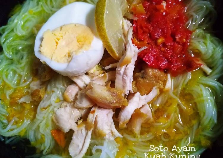 Soto Ayam Kuah Kuning