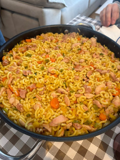 Una foto de Fideuá de carne