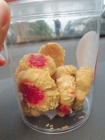 Recipe Crunchy Strawberry Cheese Thumbprint Cookies the So Delicious Really delicious