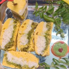 A picture of Sandwich dhokla cake.