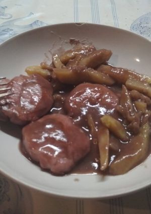 Una foto de Salsa de vino para carnes con Thermomix