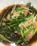 Tim ikan bawang putih kecap asin ala resto Cina