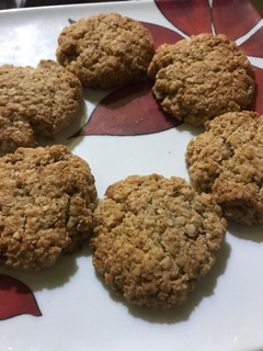 Una foto de Galletas de avena y banana o manzana 🍏