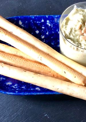 Une photo de Dip pesto mozzarella