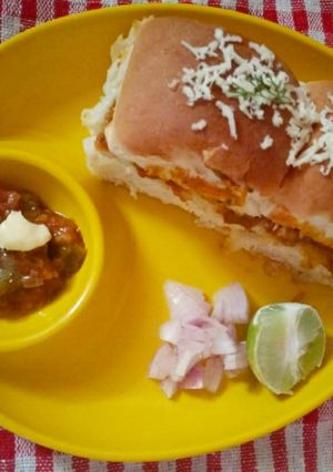 মশালা পাও(Masala Pav recipe in Bengali) রেসিপির প্রধান ছবি