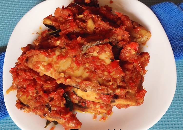 Ikan tongkol cuwe balado