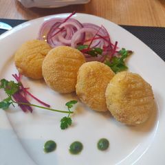 A picture of Dahi kebab.