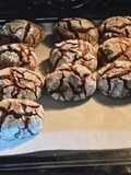 Galletas craqueladas de brownie