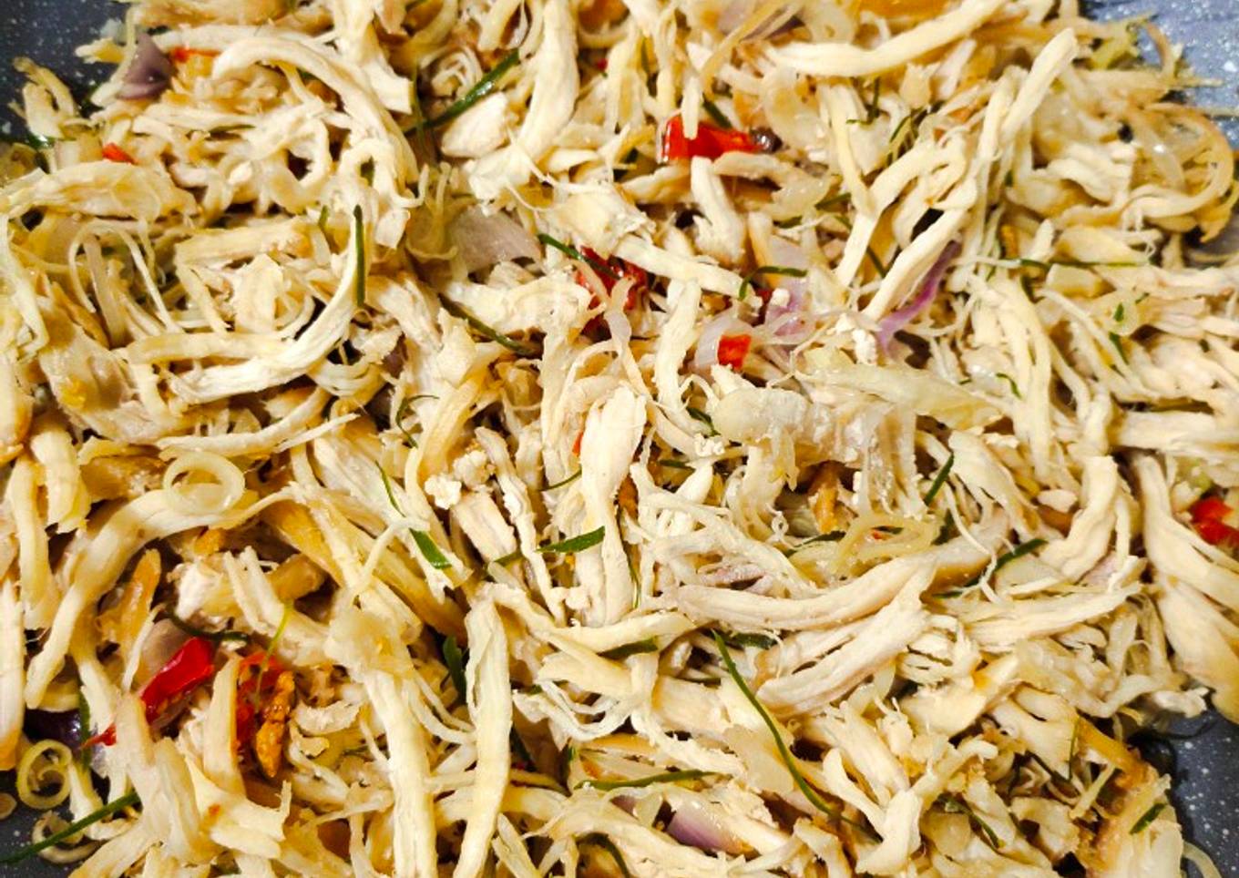 Sambal matah ayam cincang pedas khas Bali