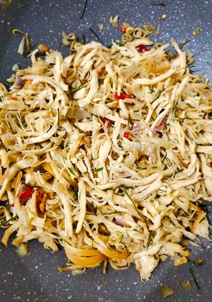 Foto resep Ayam suwir sambal matah khas Bali