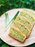 Pandan Honeycomb Cake (Bánh bò nướng lá dứa)