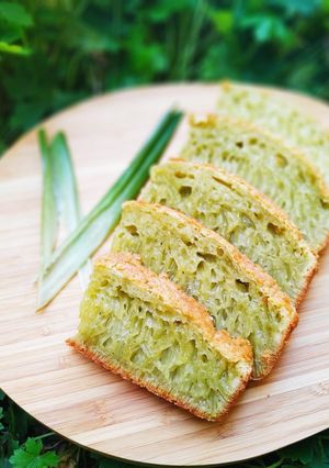 Hình của món Bánh bò nướng lá dứa.