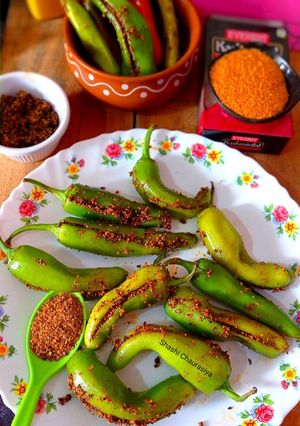 भरवा मिर्ची का अचार (Bharwan Mirchi ka achar recipe in Hindi) रेसिपी मुख्य फोटो