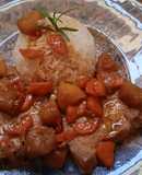 Cerdo agridulce con manzanas, zanahorias y salsa de soja.🍎🥕🍎
