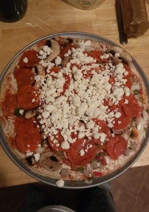 A picture of Pizza supremo.