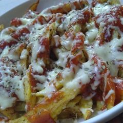 A picture of Cheesy Fries with Chilli Garlic Sauce.