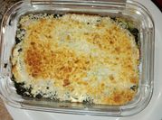 Une photo de gratin de macaroni au fromage