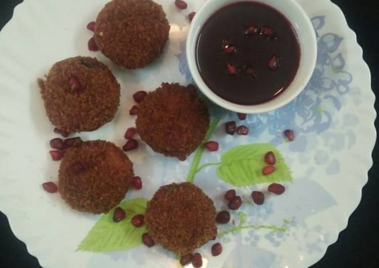 Beetroot Cutlets with Pomegranate sauce