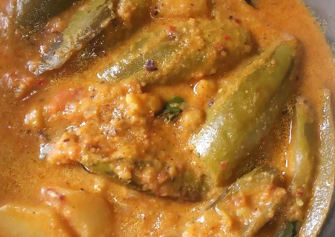 Dahi (Doi or Curd) Potol