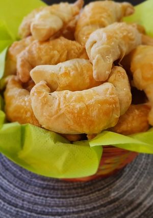 Sajtos minikifli - kenyérsütőben kelesztve recept fotója