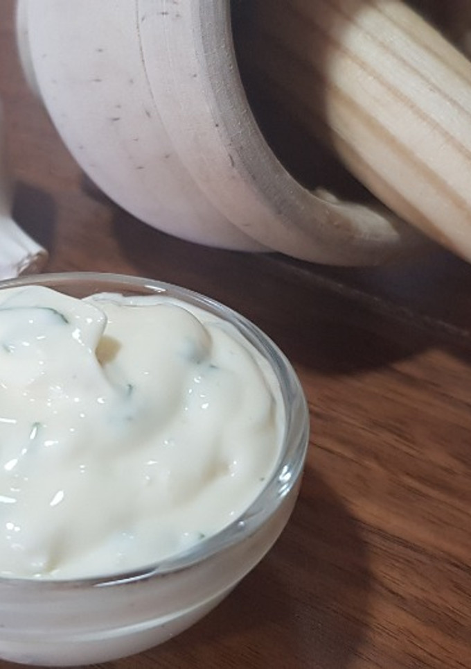 Una foto de Salsa alioli ligera