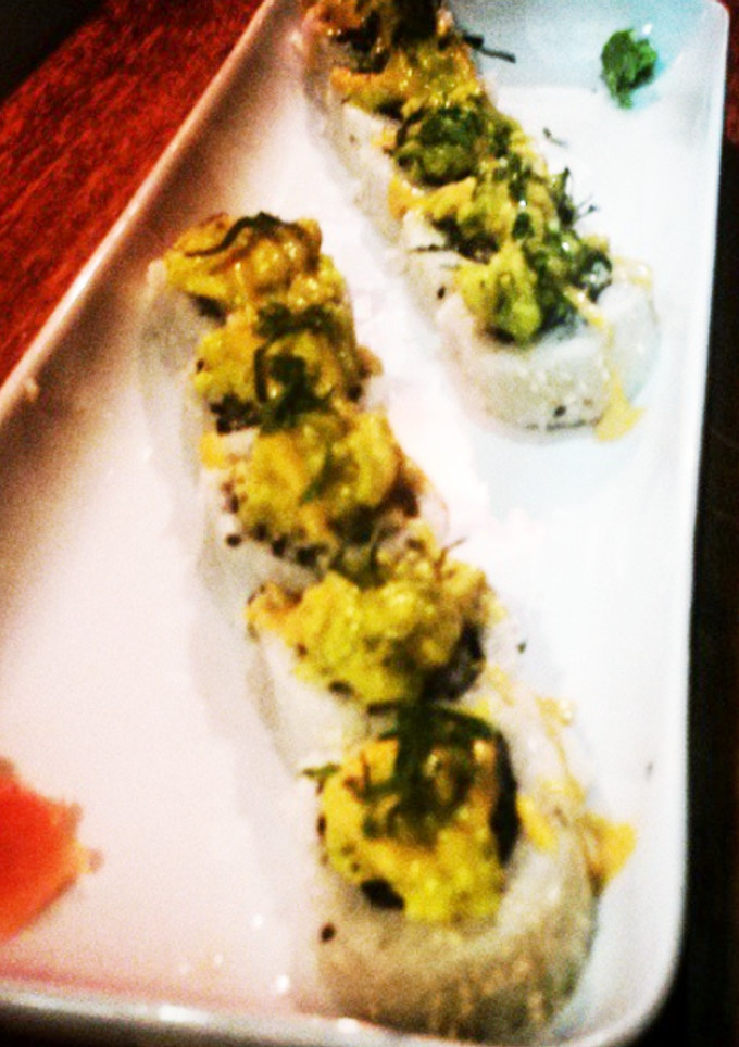 Una foto de Rolls de ceviche o ceviche rolls #sushi