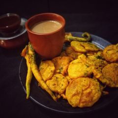 A picture of Aloo Bhajiya.