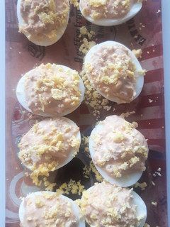 Una foto de Huevos rellenos