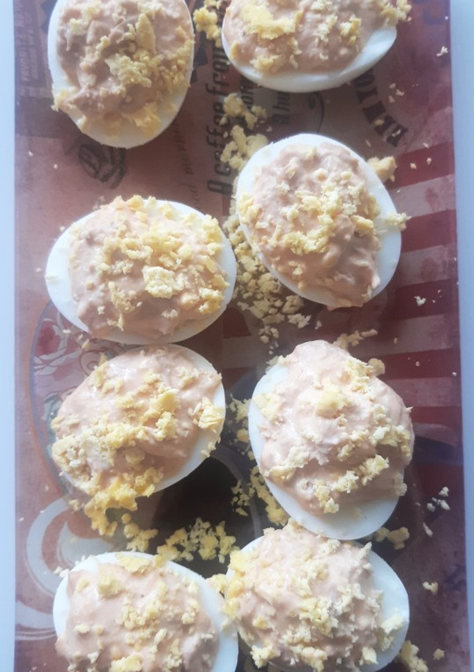 Una foto de Huevos rellenos