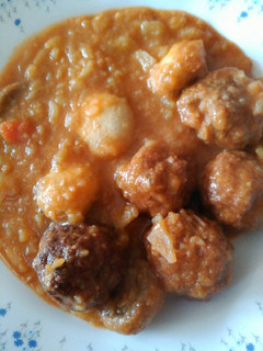 Una foto de Albóndigas con champiñones