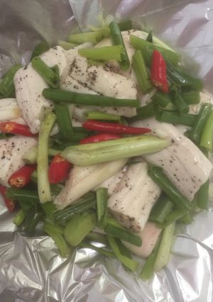 Hình của món Tuỷ bò nướng giấy bạc.